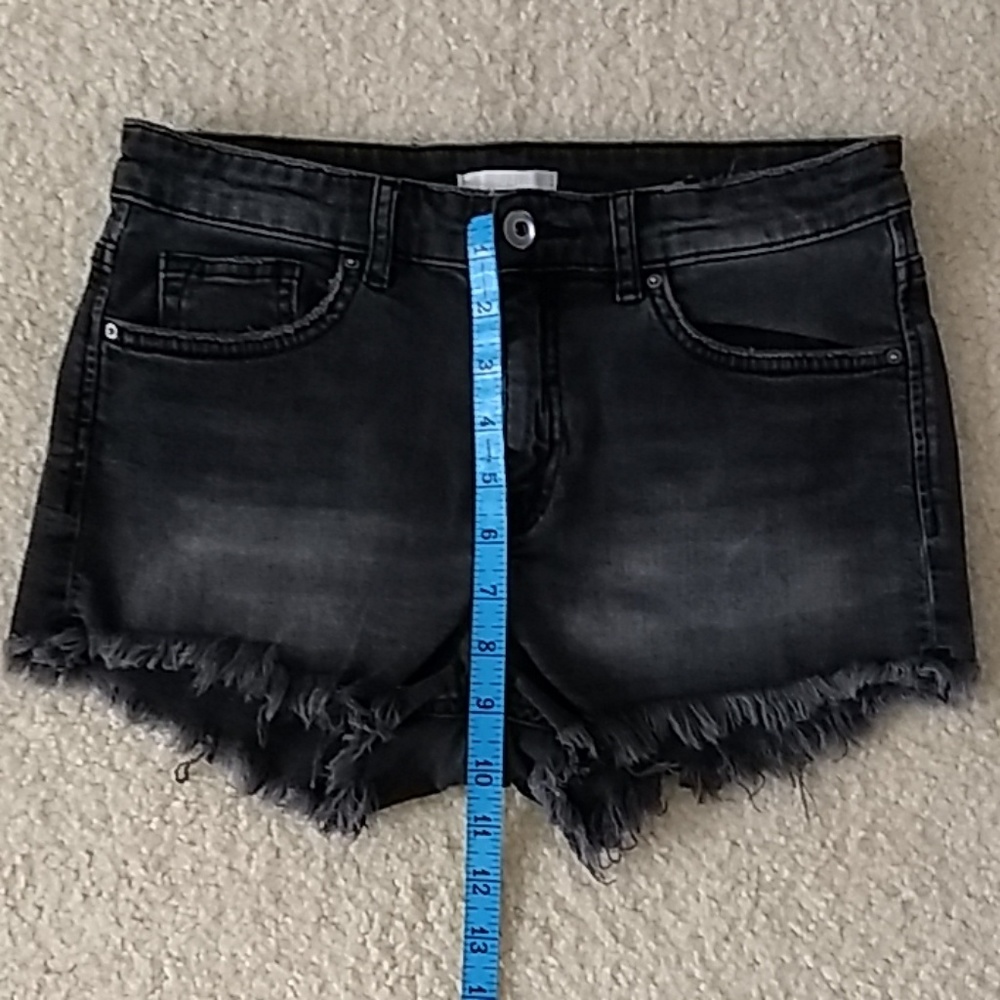 H&M Shorts - Picture 8 of 8